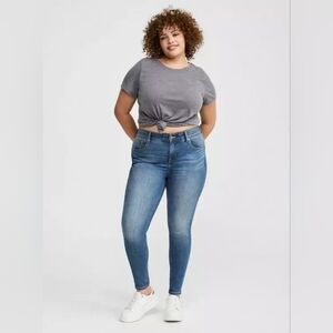 Torrid Bombshell Skinny Premium Stretch Jeans | Womens 16